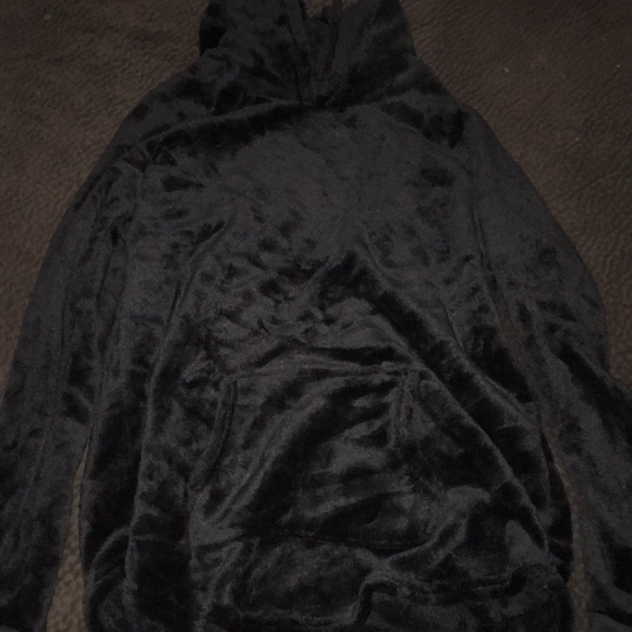 Women’s tops - Picture 3 of 8